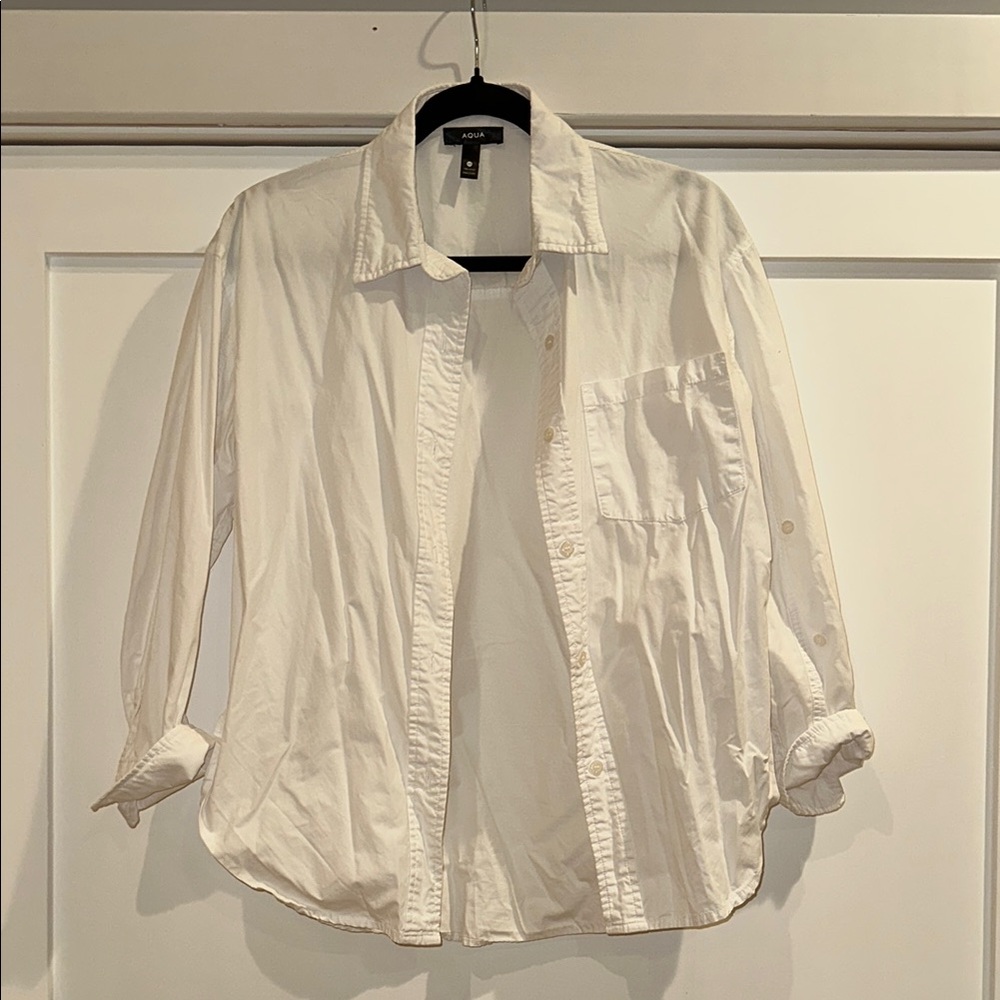 AQUA White Button-Up Shirt